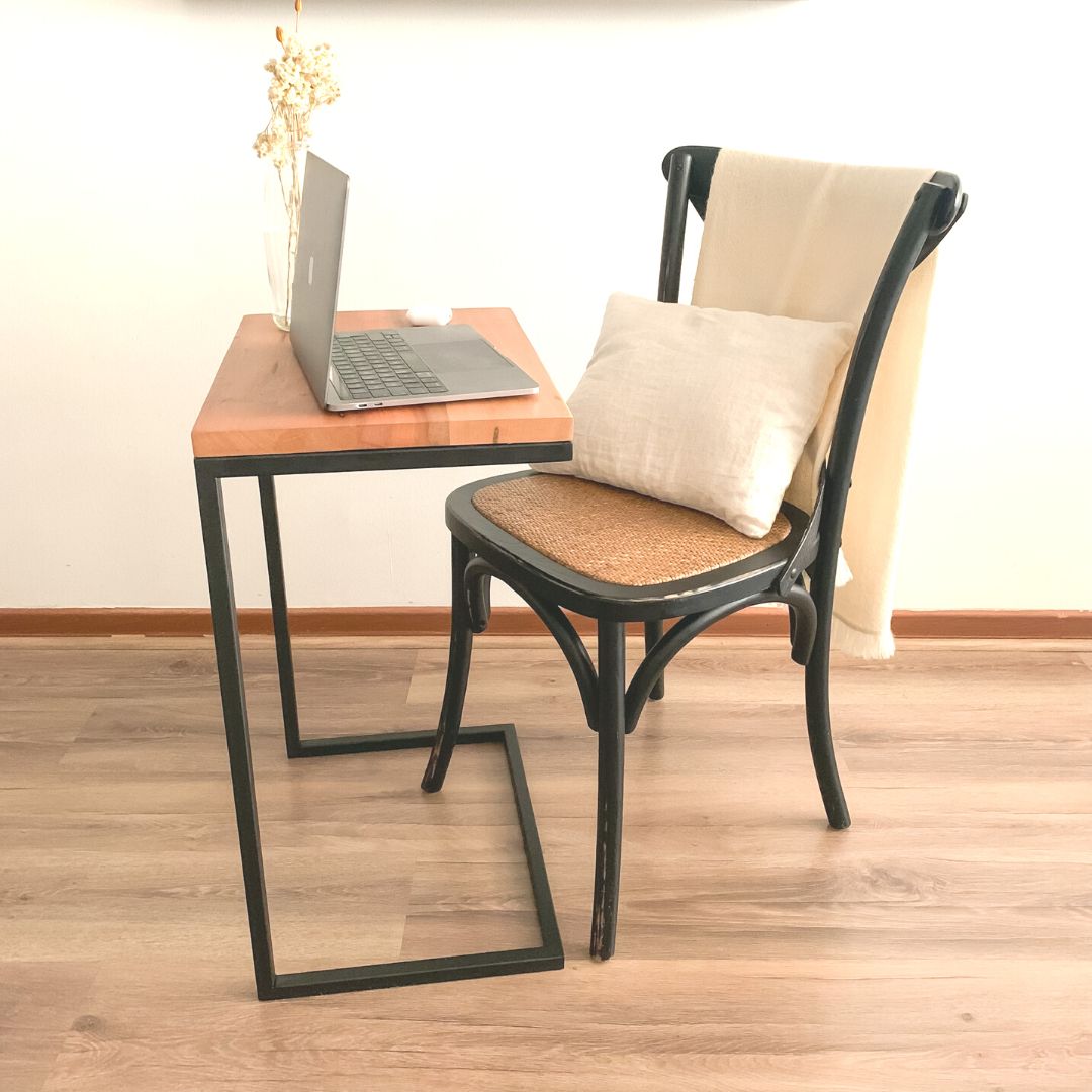 Mesa Cochamó Madera y Fierro